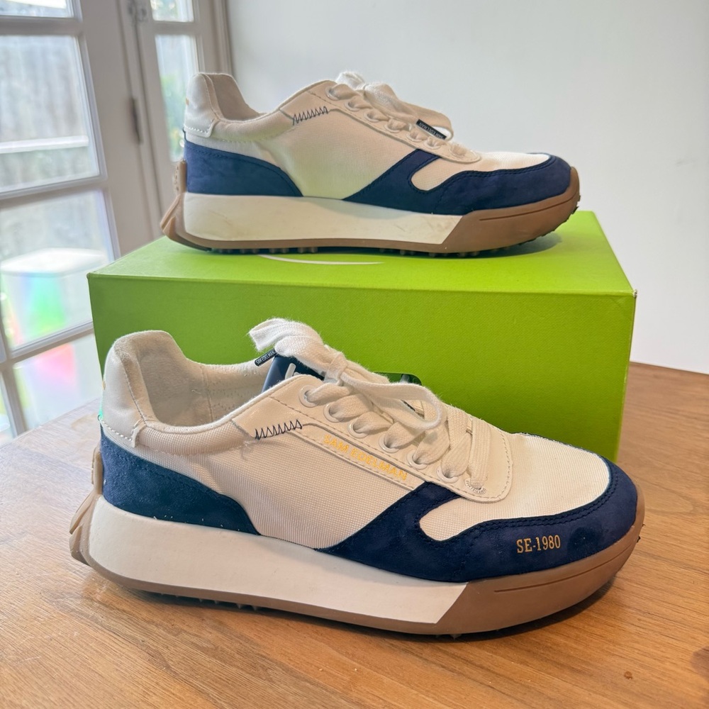 SAM EDELMAN Layla Navy/White Sneaker - sz 7, 37